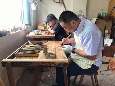 匠心筑夢，示范引領——萬少君工藝美術品設計工作室工匠示范基地與收藏品鑒定評估服務
